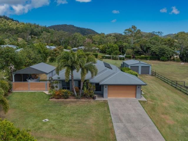 The Full Family Package on One Beautiful Acre in Honeyeater Crescent