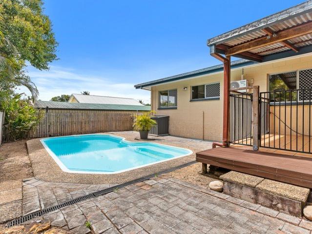 THE FULL PACKAGE 964m2 CORNER BLOCK, POOL + SHED WITH BATHROOM!