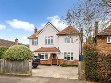 The Furrows, Walton on Thames, KT12 4 bed detached house to rent £4,250 pcm £981 pw