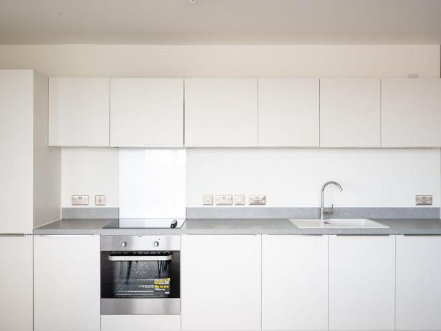 The Kell, Gillingham Gate Road. 3 bed flat to rent £1,930 pcm £445 pw