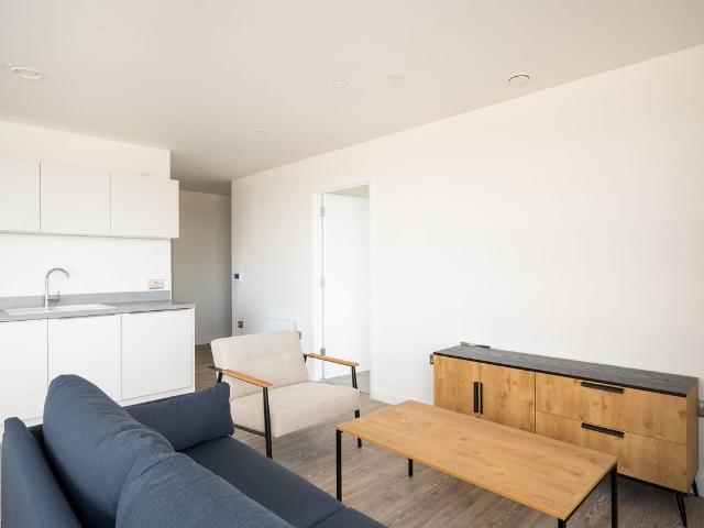 The Kell, Gillingham Gate Road, Gillingham ME4, 3 bed flat to rent, £1,935 pcm | PrimeLocation