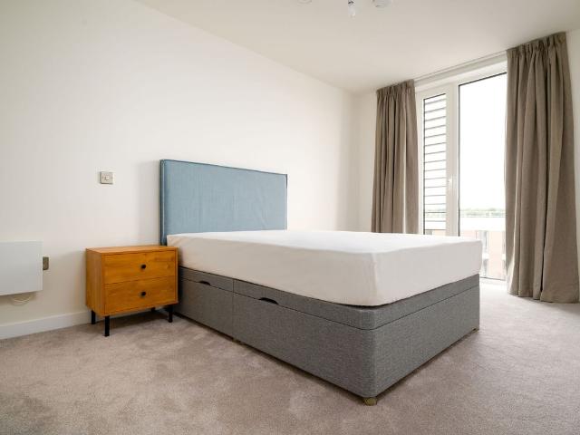 The Kell, Gillingham Gate Road, Gillingham ME4, 3 bed flat to rent, £2,050 pcm | PrimeLocation