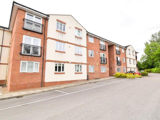 The Kilns, Bradford Road, Wrenthorpe WF1, 2 bed flat to rent, £950 pcm | PrimeLocation