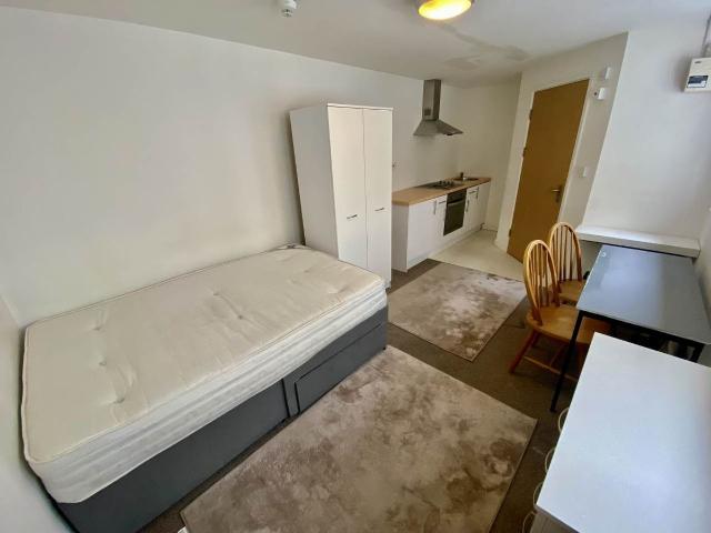 The Kingsway, City Centre, Swansea SA1, 1 bed flat to rent, £650 pcm | PrimeLocation