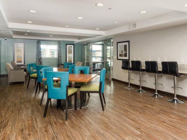 The Howard 1 Bedroom Apartment for Rent at 611 N Howard St, Glendale, CA 91206 City Center