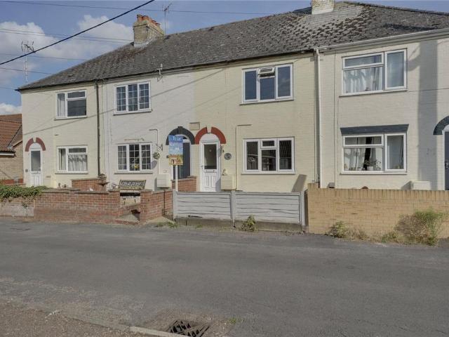 The Holmes, Littleport, Ely. 2 bed terraced house to rent £1,175 pcm £271 pw