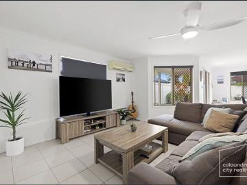THE HOME THAT TICKS ALL THE BOXES FOR THE FAMILY!