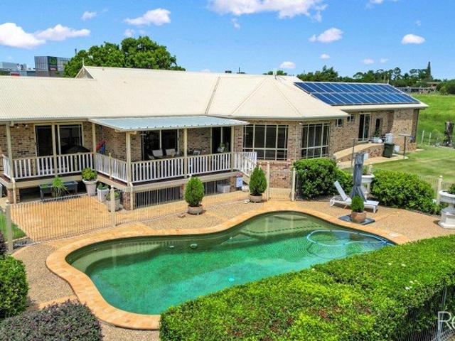 The Homestead in Kepnock What's Your Offer on this Private, Rural Escape in Town on Acreage with a Coastal Leaning!