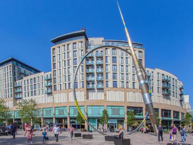The Hayes, Cardiff CF10 2 bed apartment to rent £1,900 pcm £438 pw