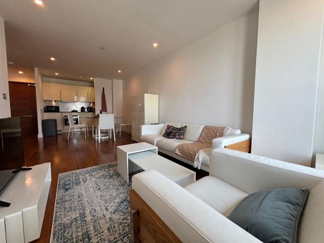 The Hayes, City Centre CF10, 1 bed terraced house to rent, £1,050 pcm | PrimeLocation