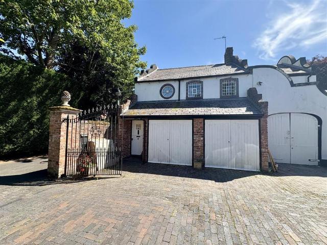 The Hayloft, 2 Merridale Grove. 1 bed flat to rent £675 pcm £156 pw
