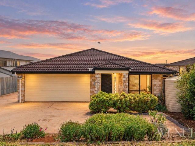 The Harlaxton Residence The Complete Family & Investment Package
