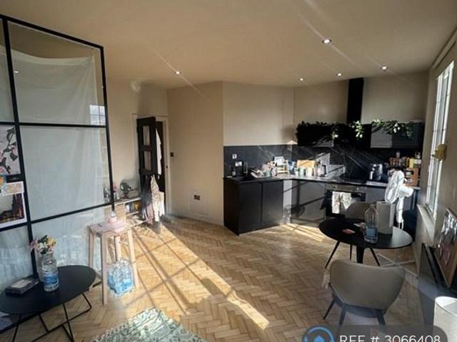 The Headrow, Leeds, LS1 1 bed flat to rent £950 pcm £219 pw