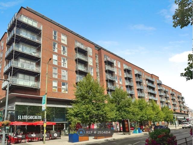 The Heart, Walton On Thames KT12, 1 bed flat to rent, £1,450 pcm | PrimeLocation