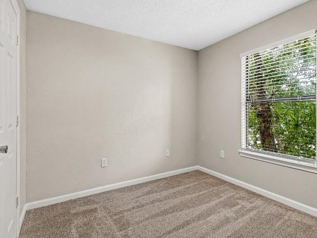 The Heights on Oak 1 Bedroom Apartment for Rent at 5325 N Oak St, Springdale, AR 72764
