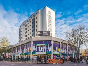 The Hereward Tower, Broadway, Peterborough PE1, 2 bed flat to rent, £1,095 pcm | PrimeLocation