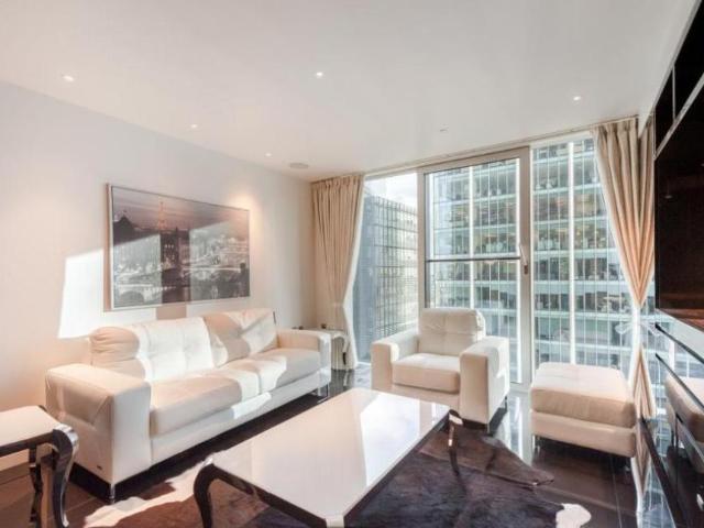 Pham Sushi, 5 Moor Lane, London, EC2Y 9AP, United Kingdom | Studio apartment for rent #67045525 | Rentberry