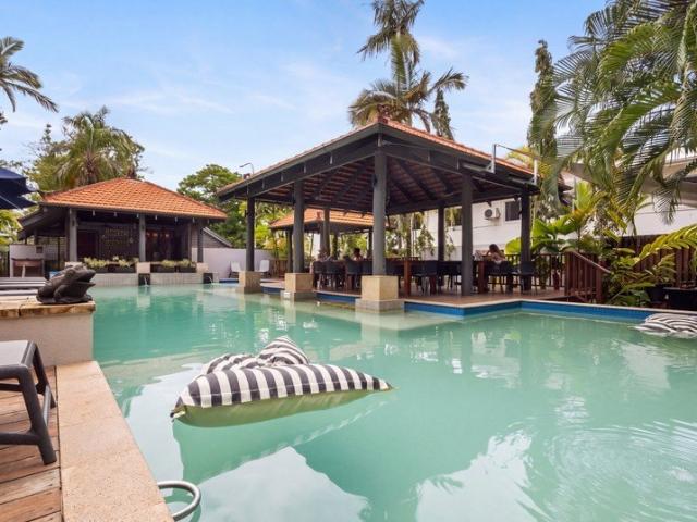 The Hibiscus Hideaway: Affordable Residentially Approved Studio Apartment