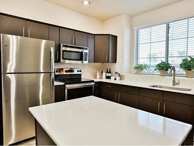 The Highland 1 Bedroom Apartment for Rent at 1601 E Highland Ave, Phoenix, AZ 85016