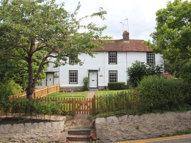 The Hill, Cranbrook, TN17 3HS 2 bed terraced house to rent £1,650 pcm £381 pw