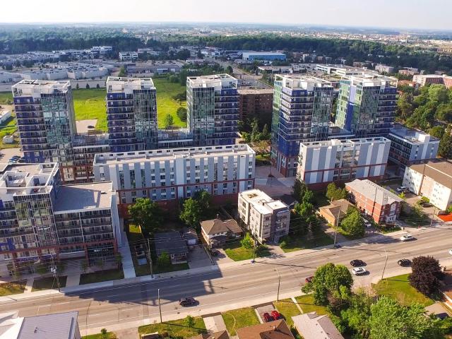 The HUB GEOWAVE 2 Bedroom + Den Apartment for Rent