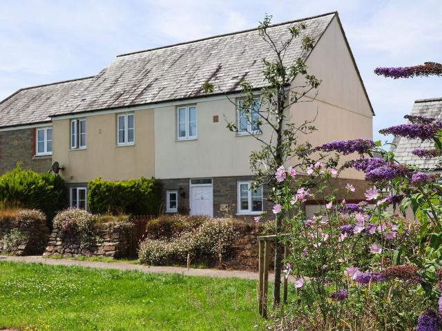 The Hurlings, St. Columb TR9, 2 bed end terrace house to rent, £950 pcm | PrimeLocation