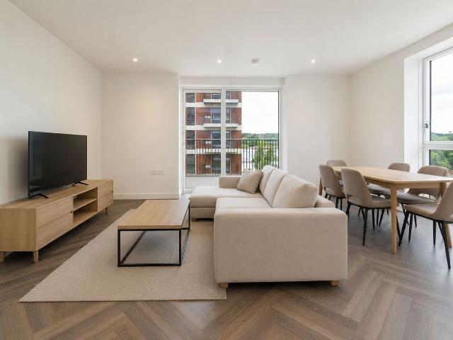 The Hyde, Lindley House NW9, 3 bed flat to rent, £2,750 pcm | PrimeLocation
