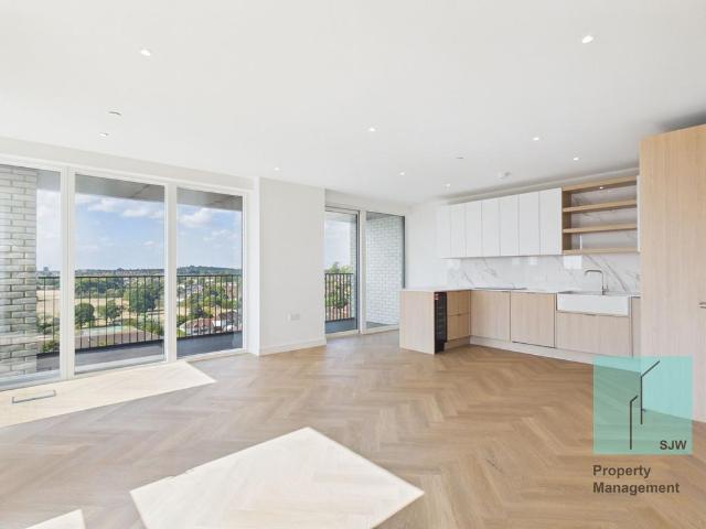 The Hyde, London NW9 3 bed flat to rent £3,000 pcm £692 pw