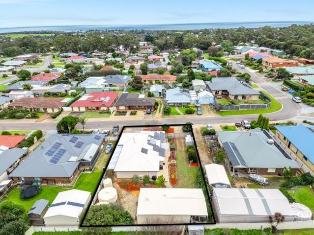 THE IDEAL BLEND OF LIFESTYLE & LOCATION IN PRIME NORMANVILLE LOCATION