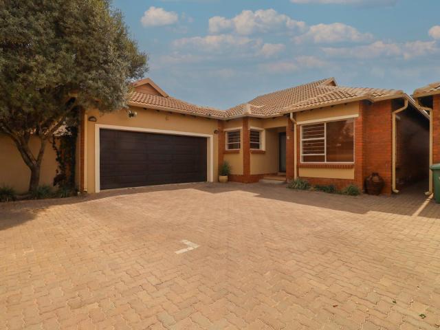 The Ideal spacious, modern 3 bedroom family home!
