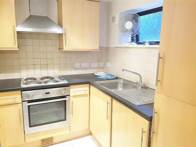 The Ivies, 80 Brighton Road, Redhill, Surrey RH1, Studio to rent, £1,050 pcm | PrimeLocation
