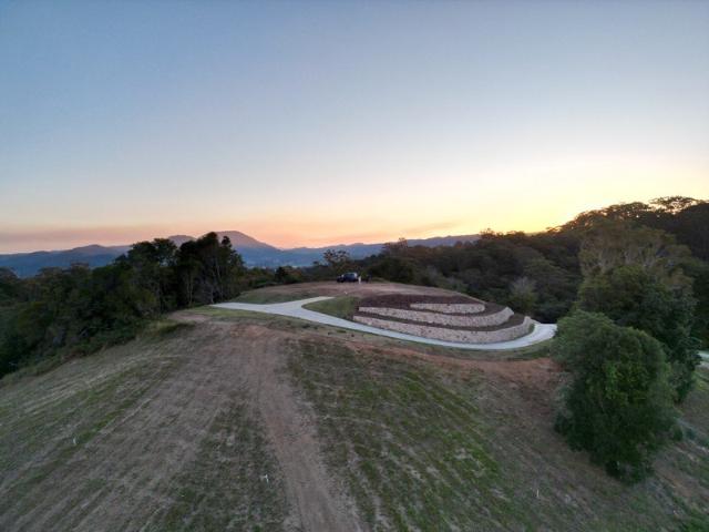 An Irreplaceable Peak Position in the Noosa Hinterland
