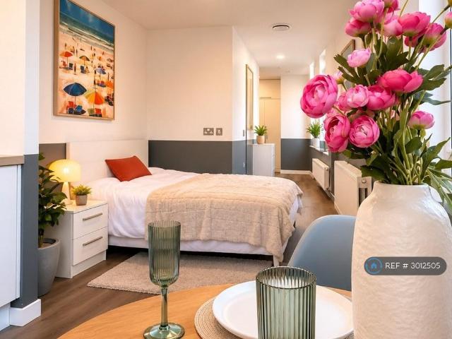 The Junction, Nottingham, NG1 Studio to rent £737 pcm £170 pw
