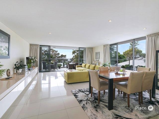 Premium Landsborough Ave. Location!