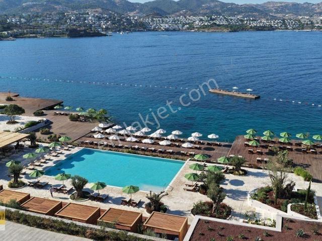 The One Bodrum Yalıkavakta Denize Sıfır Havuzlu 4+1 Lüks Villa