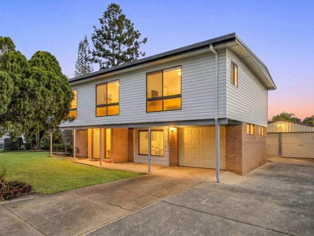 The One That Has It All Pool, Shed, Storage & Style!