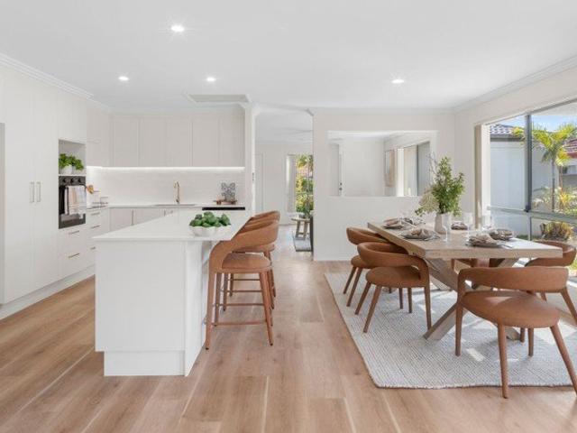 THE ONE YOU'VE BEEN WAITING FOR! FULLY RENOVATED IN MUDGEERABA