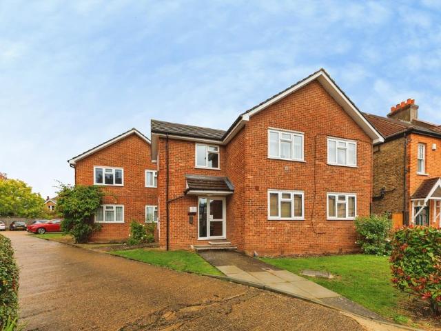 The Oaks, 9 11 St. James Avenue. 1 bed flat to rent £1,450 pcm £335 pw