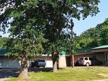 The Oaks Apartments