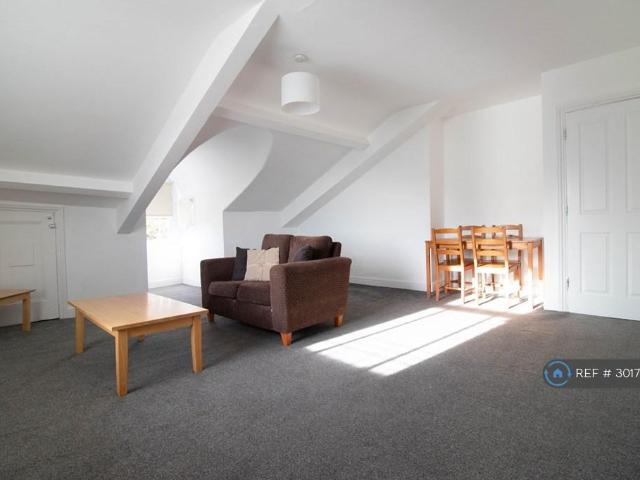 The Oaks, Sunderland, SR2 3 bed flat to rent £895 pcm £207 pw