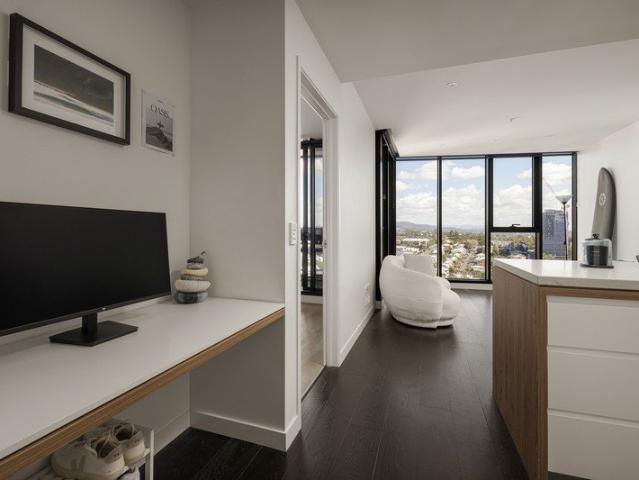 THE OFFR: The Ultimate Valley Lifestyle Vacant & Ready