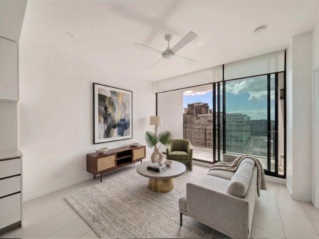 THE OFFR: Vacant & Move In Ready!