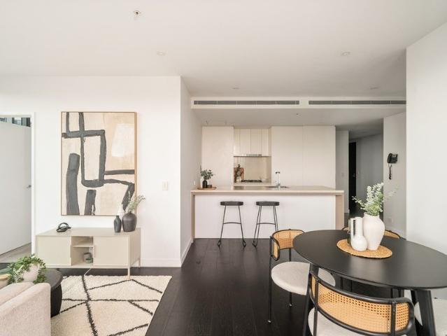 THE OFFR: Corner Position. Resort Style Amenities. Unbeatable Convenience