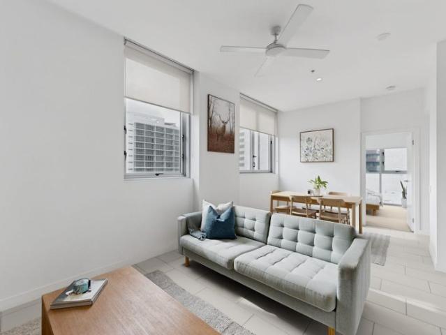THE OFFR: Light Filled Interiors. Resort Amenities. Effortless Valley Living