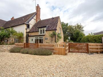 The Old Mill House, Oxenton, Cheltenham, Gloucestershire GL52, 1 bed end terrace house to rent, £950 pcm | PrimeLocation