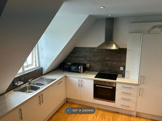 The Old Mission Hall, Tunbridge Wells TN1, 1 bed flat to rent, £1,075 pcm | PrimeLocation