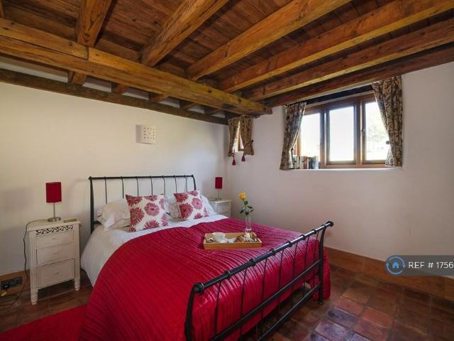 The Old Barns, Hampshire, SO20 1 bed terraced house to rent £1,200 pcm £277 pw