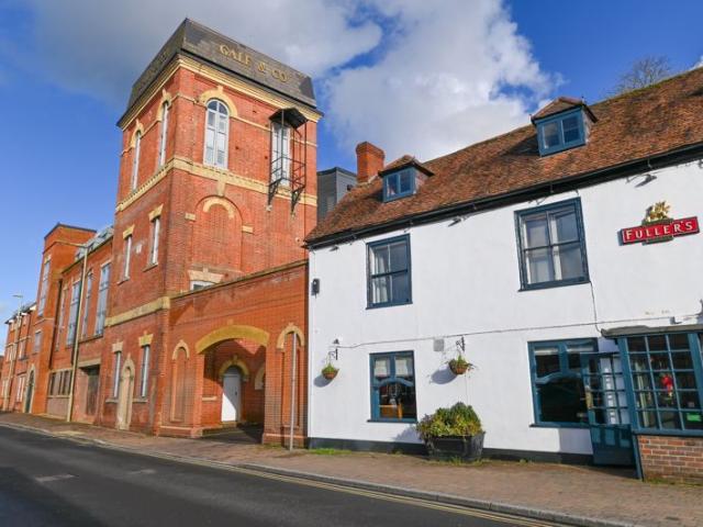 The Old Brewery, London Road, Horndean PO8, 1 bed flat to rent, £1,200 pcm | PrimeLocation