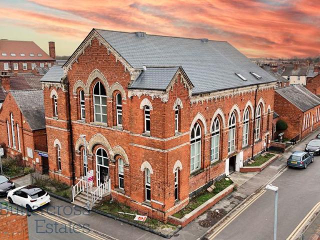 The Old Chapel, Lovers Lane, Newark 3 bed duplex to rent £925 pcm £213 pw