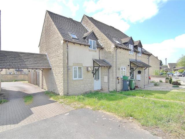 The Old Common, Chalford, Stroud. 1 bed end of terrace house to rent £800 pcm £185 pw